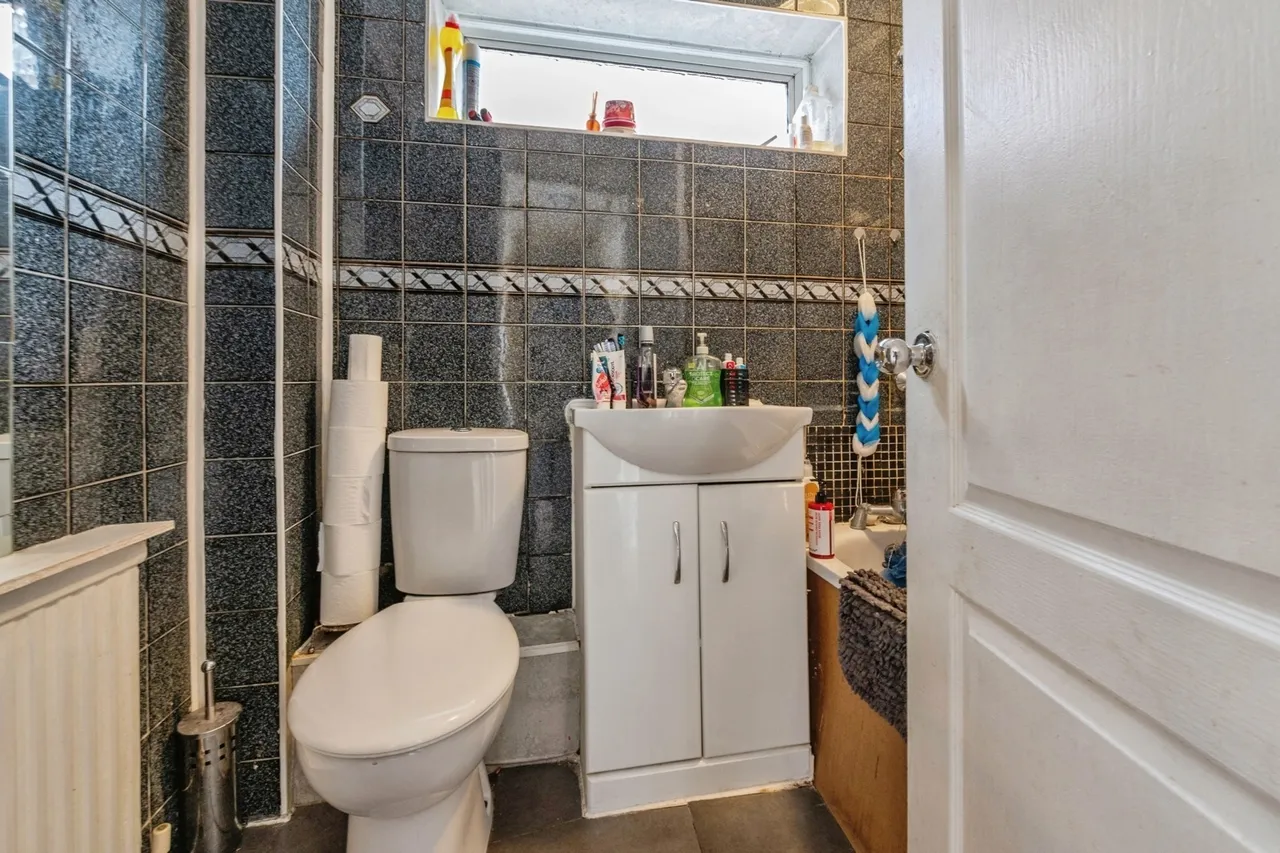 Maytree Close, Rainham, RM13, photo 22