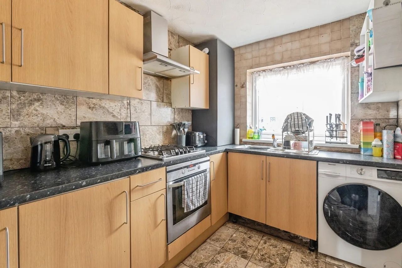 Maytree Close, Rainham, RM13, photo 5