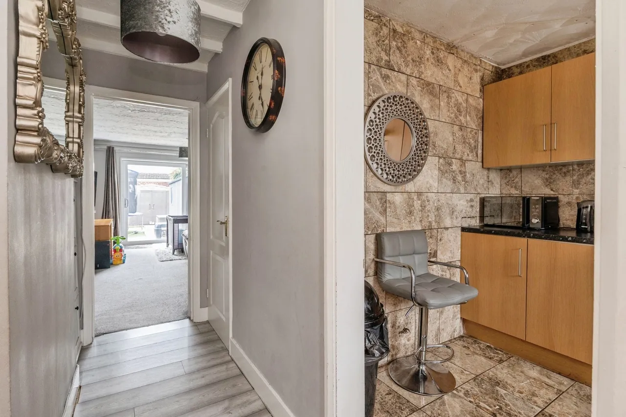 Maytree Close, Rainham, RM13, photo 10