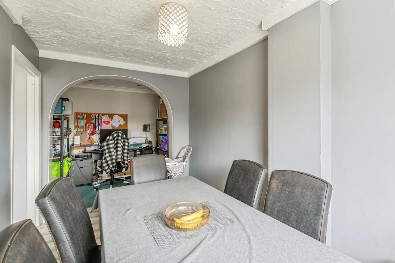 Maytree Close, Rainham, RM13, photo 20
