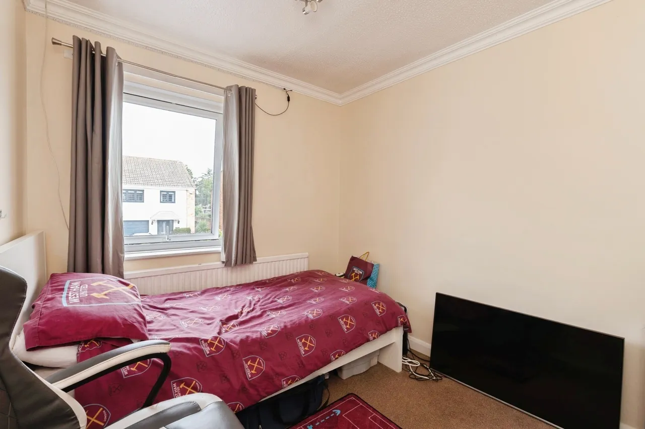 Maytree Close, Rainham, RM13, photo 12