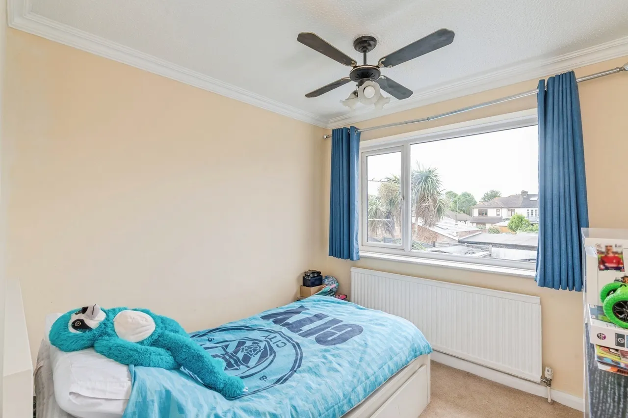 Maytree Close, Rainham, RM13, photo 9