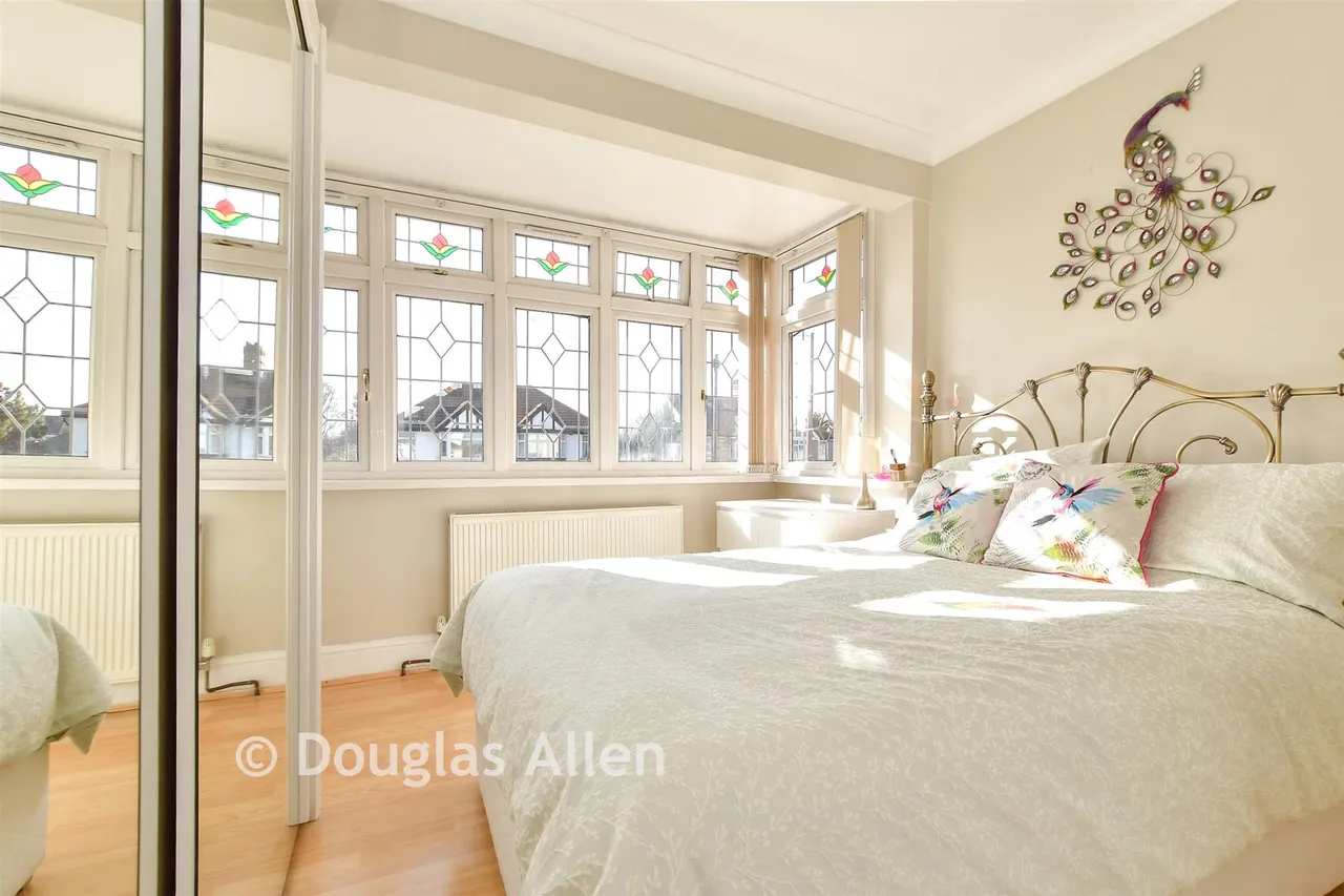 Upper Rainham Road, Hornchurch, RM12, photo 12