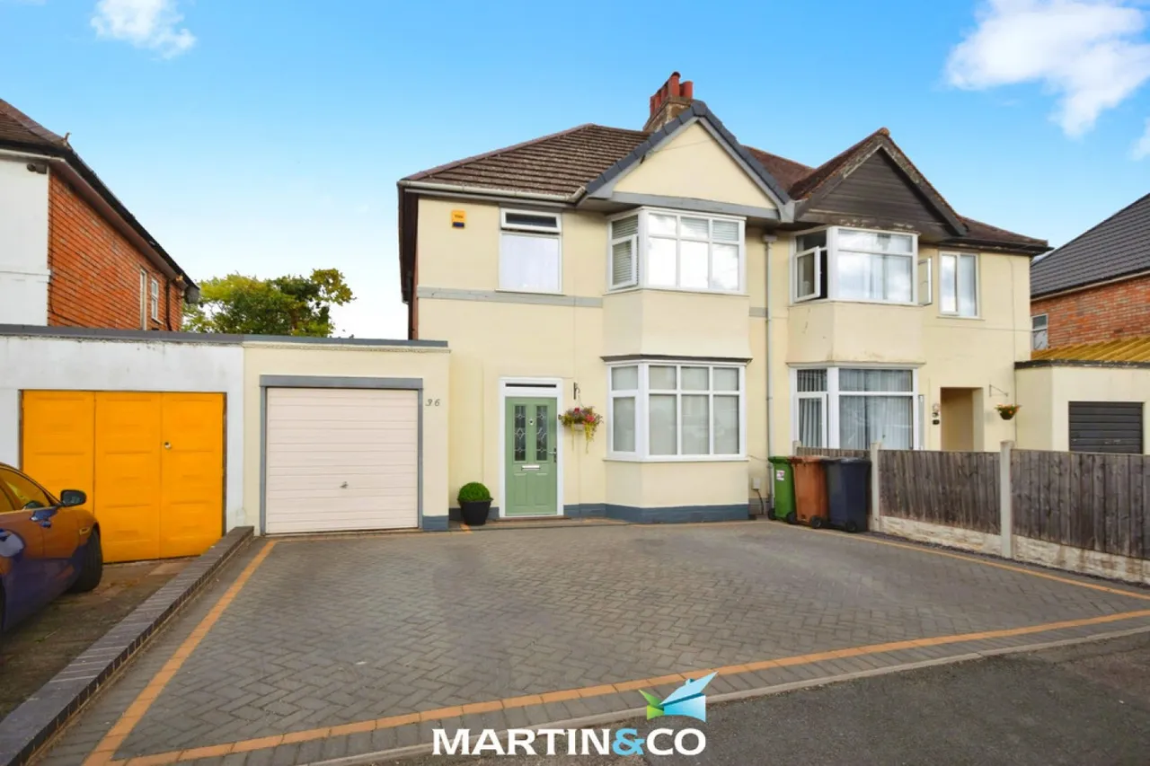 3 bed house for sale — Arundel Crescent, Solihull, West Midlands