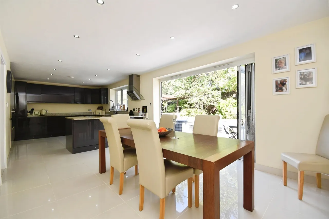Priory Road, Romford, RM3, photo 4