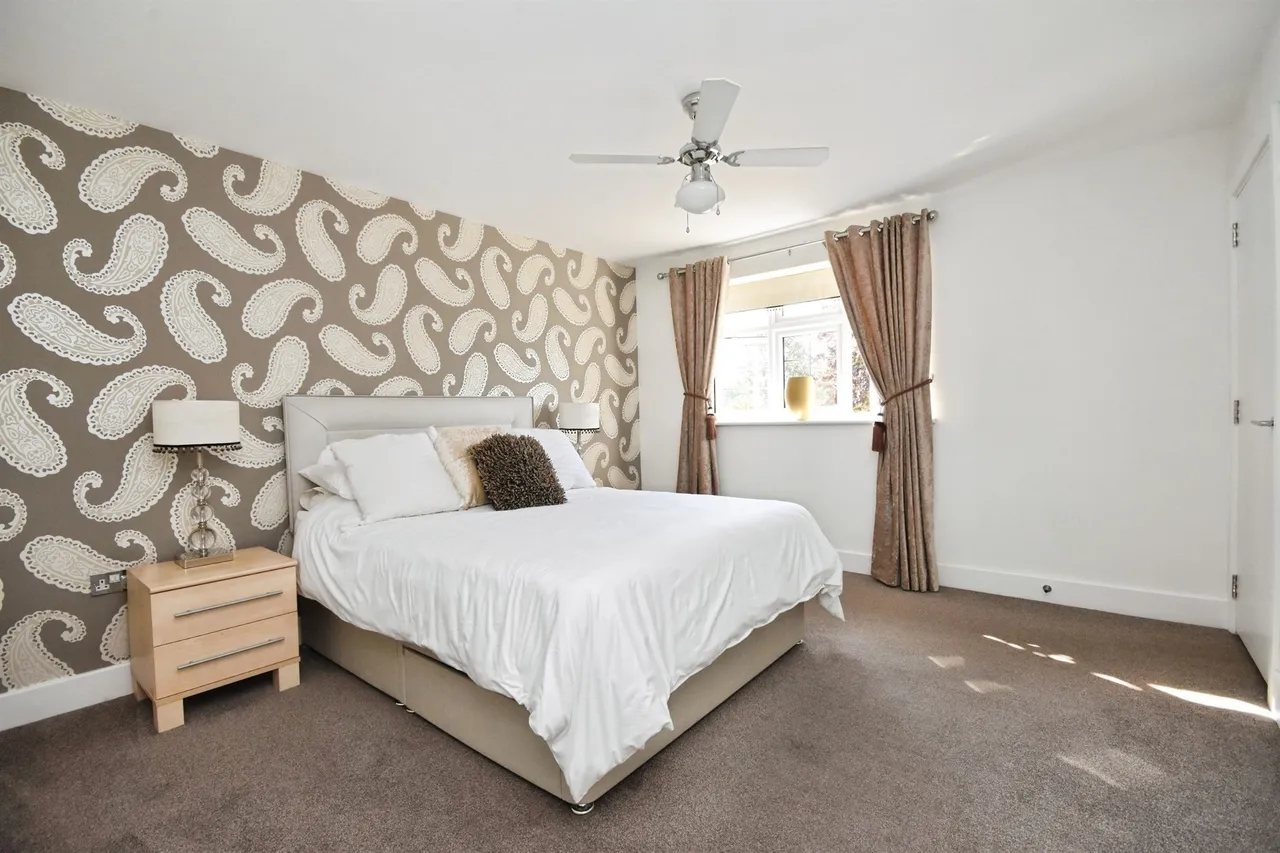 Priory Road, Romford, RM3, photo 11