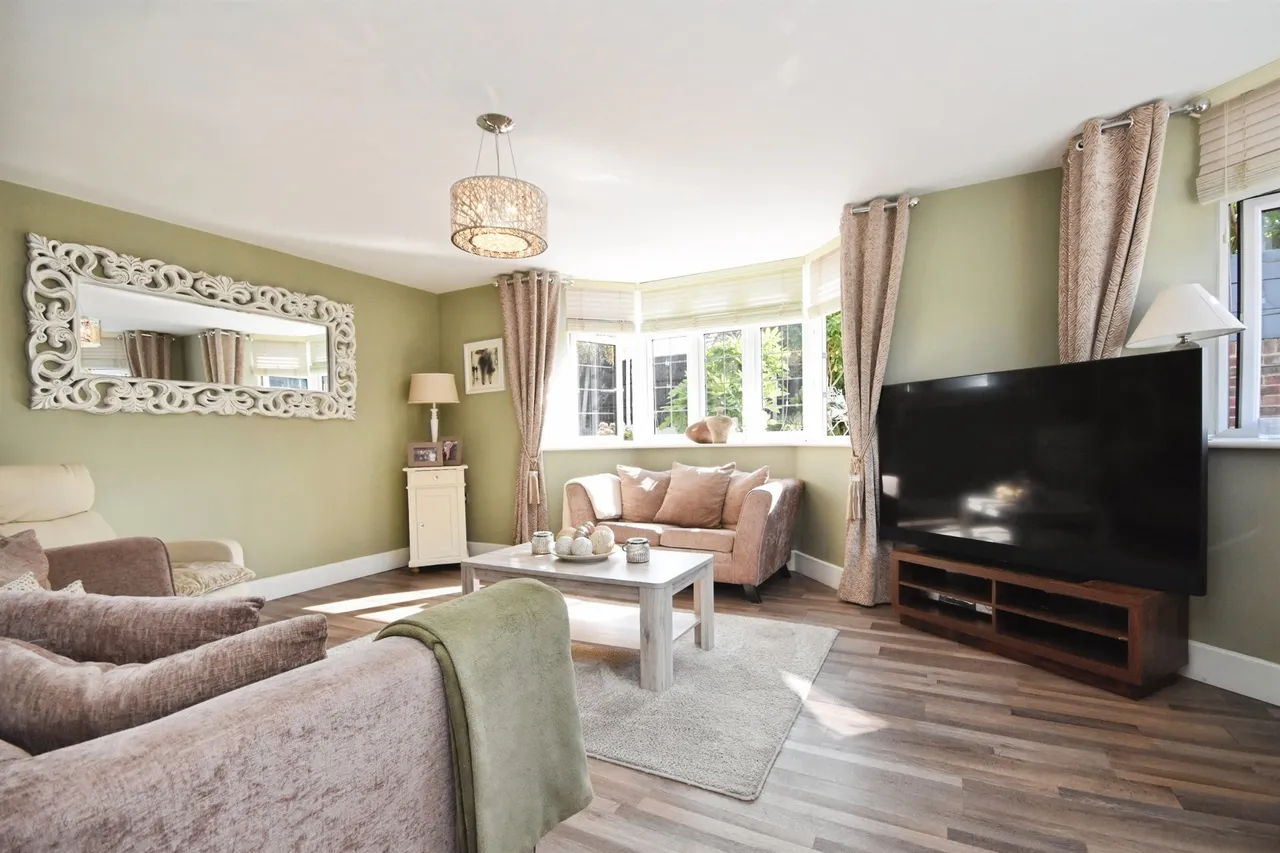 Priory Road, Romford, RM3, photo 8