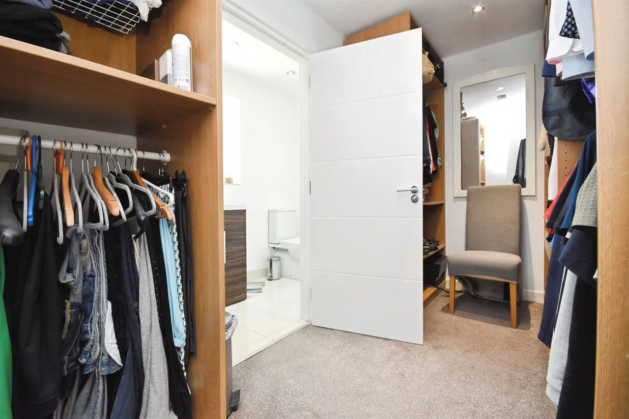 Priory Road, Romford, RM3, photo 13