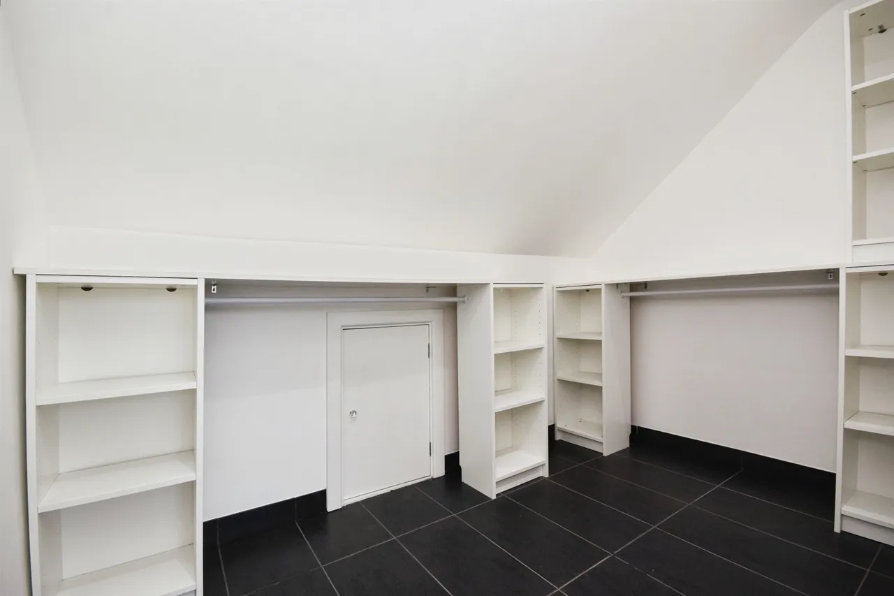 Priory Road, Romford, RM3, photo 23