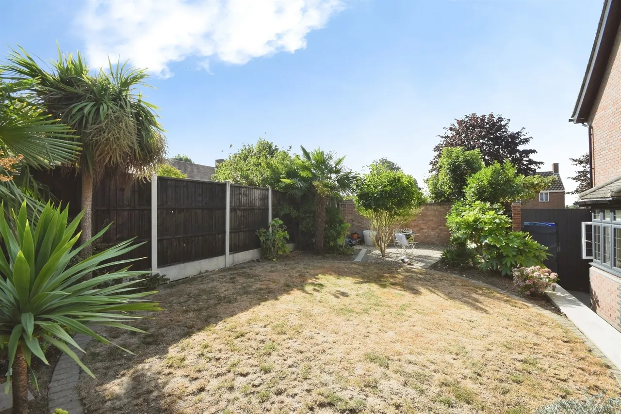 Priory Road, Romford, RM3, photo 28