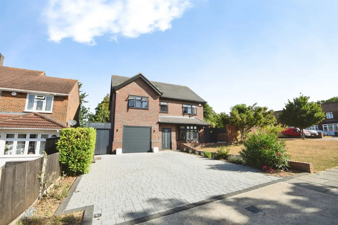Priory Road, Romford, RM3, photo 29