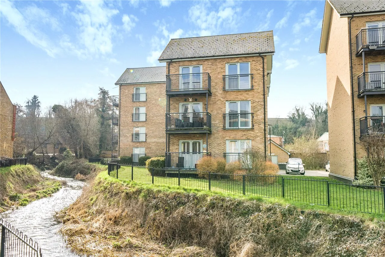 2 bed flat to rent — Esparto Way, South Darenth, DA4