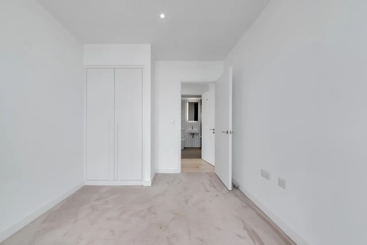 Pinnacle House, Royal Wharf, E16, photo 10