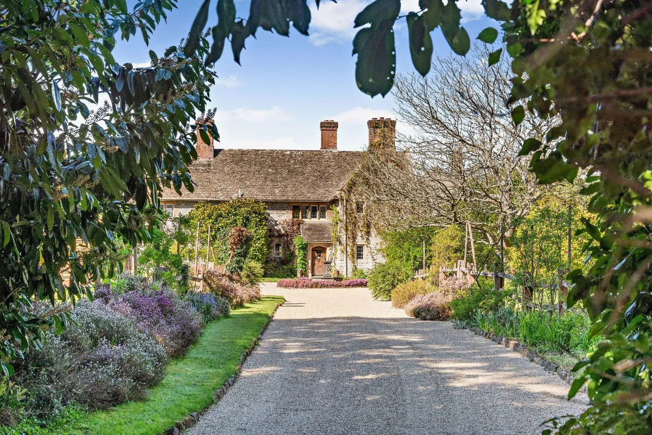 Tower Hill, Horsham, West Sussex, RH13 0AQ, photo 10