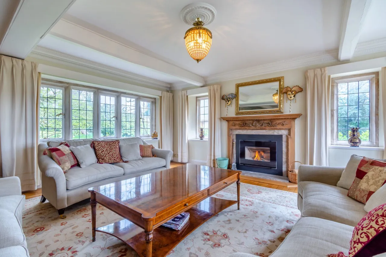 Tower Hill, Horsham, West Sussex, RH13 0AQ, photo 6