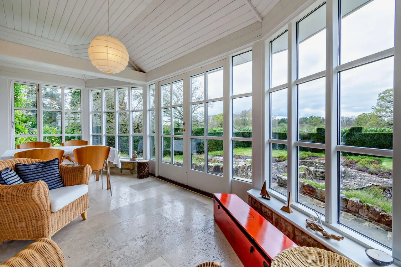 Tower Hill, Horsham, West Sussex, RH13 0AQ, photo 5