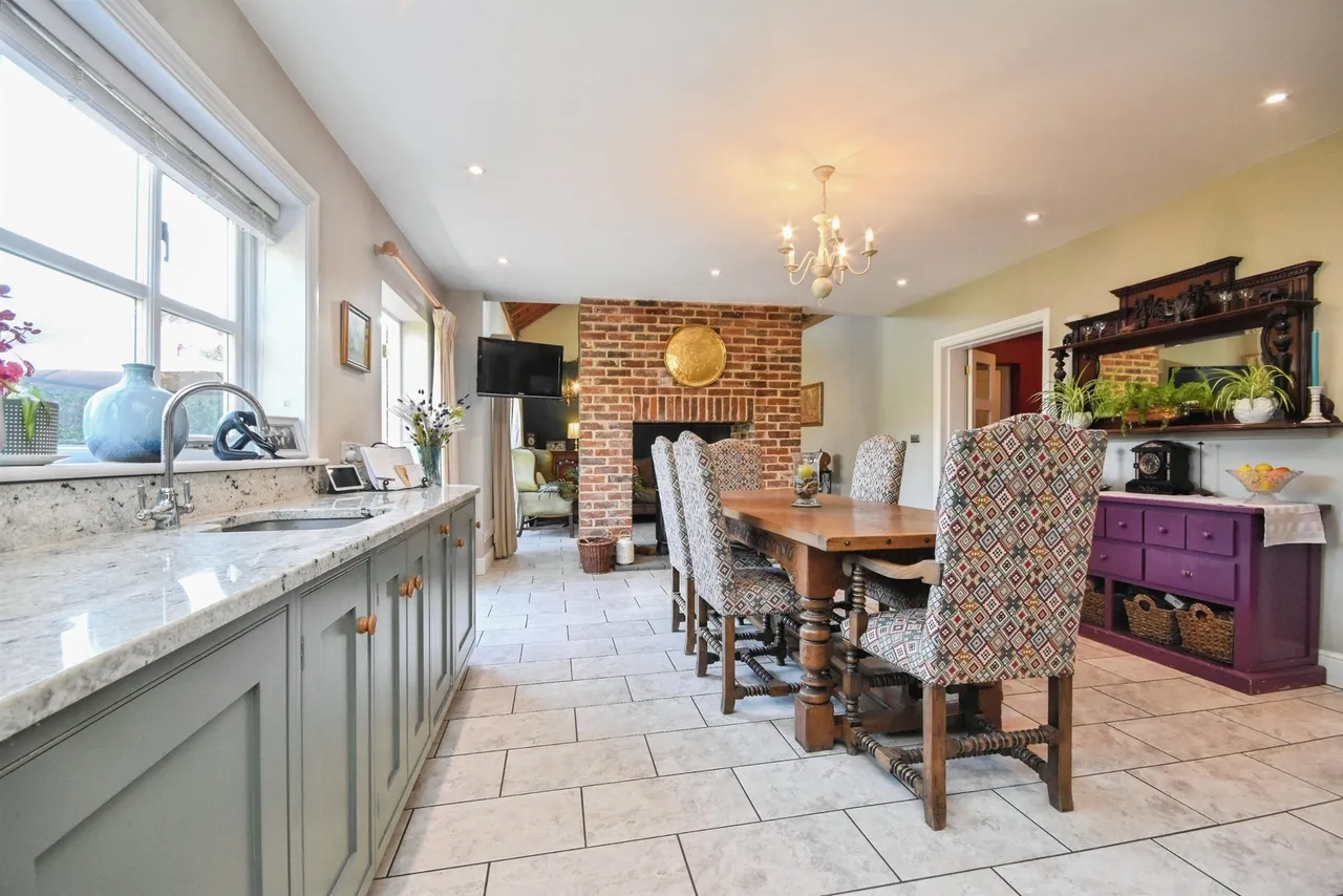 The Street, Halstead, CO9, photo 9