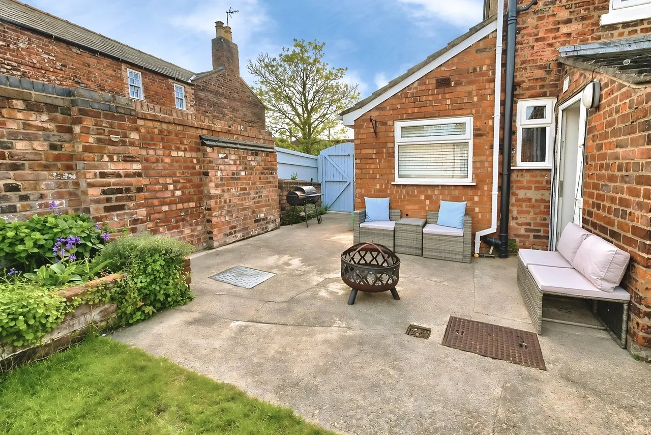 Church Road, Saughall, CH1, photo 16