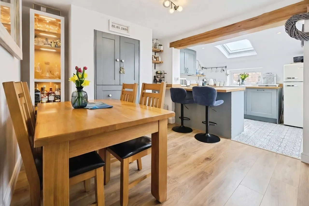 Church Road, Saughall, CH1, photo 4