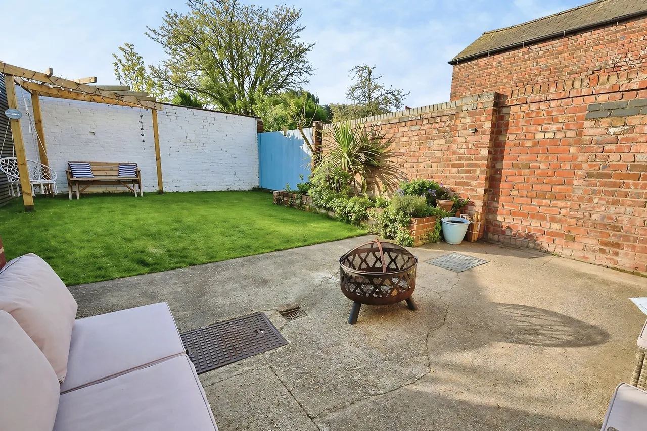 Church Road, Saughall, CH1, photo 15