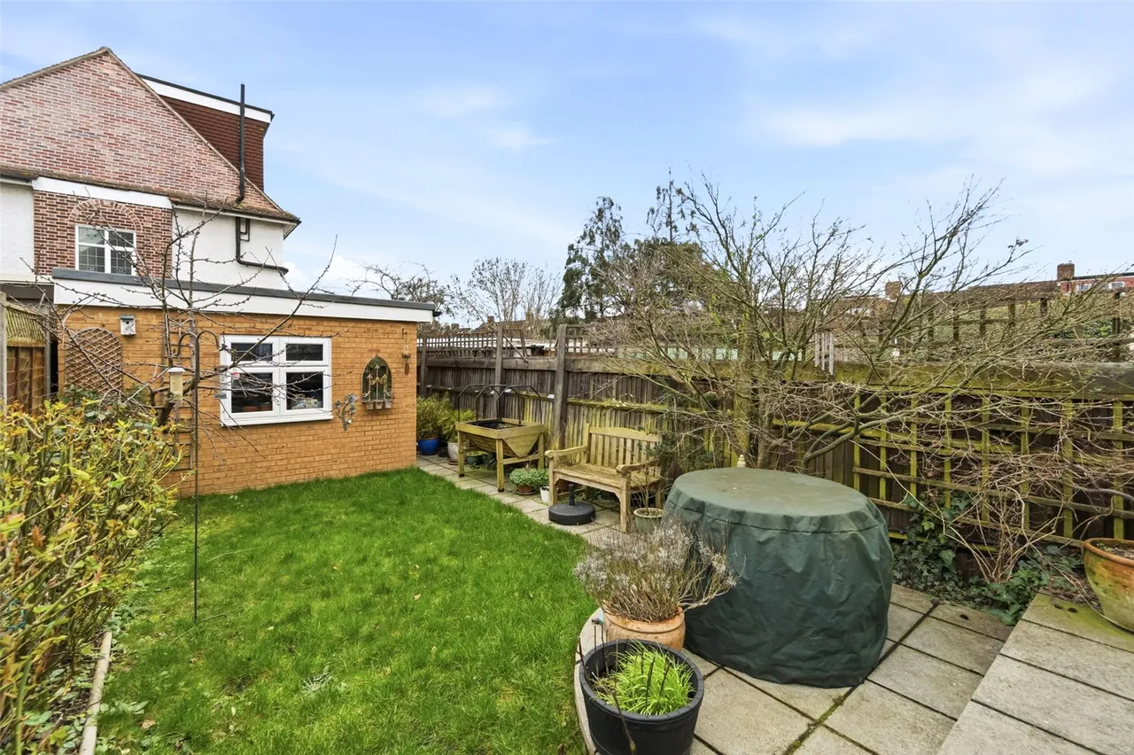 Gloucester Road, Twickenham, TW2 6NG, photo 2