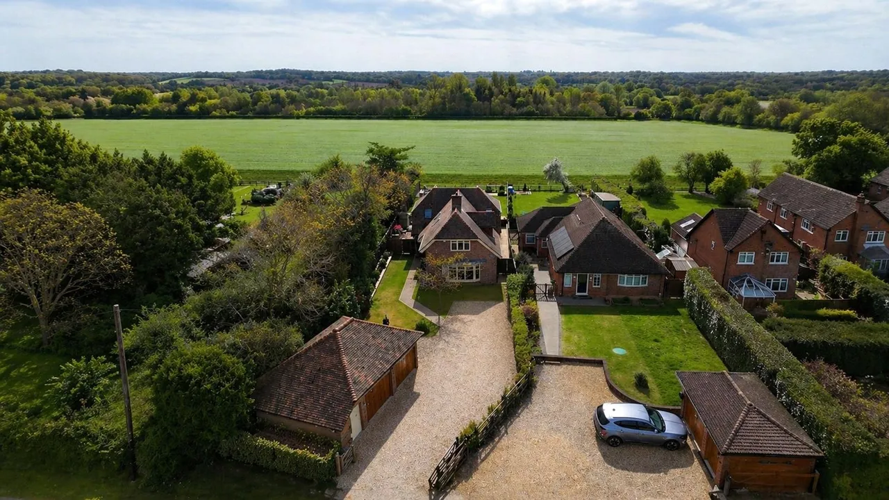 Stockbridge Road, Timsbury, Romsey, Hampshire, SO51 0NF, photo 32
