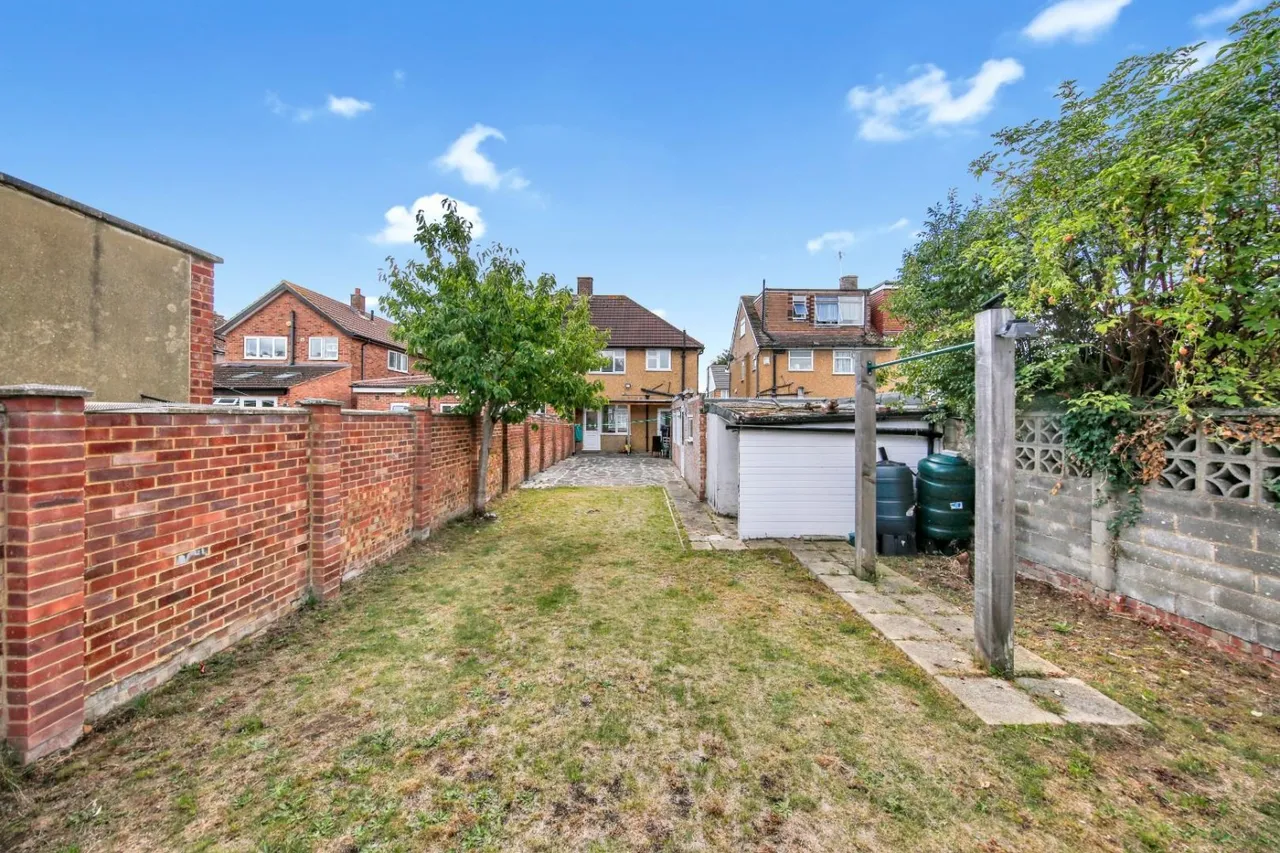 Tendring Way, Chadwell Heath, RM6, photo 26
