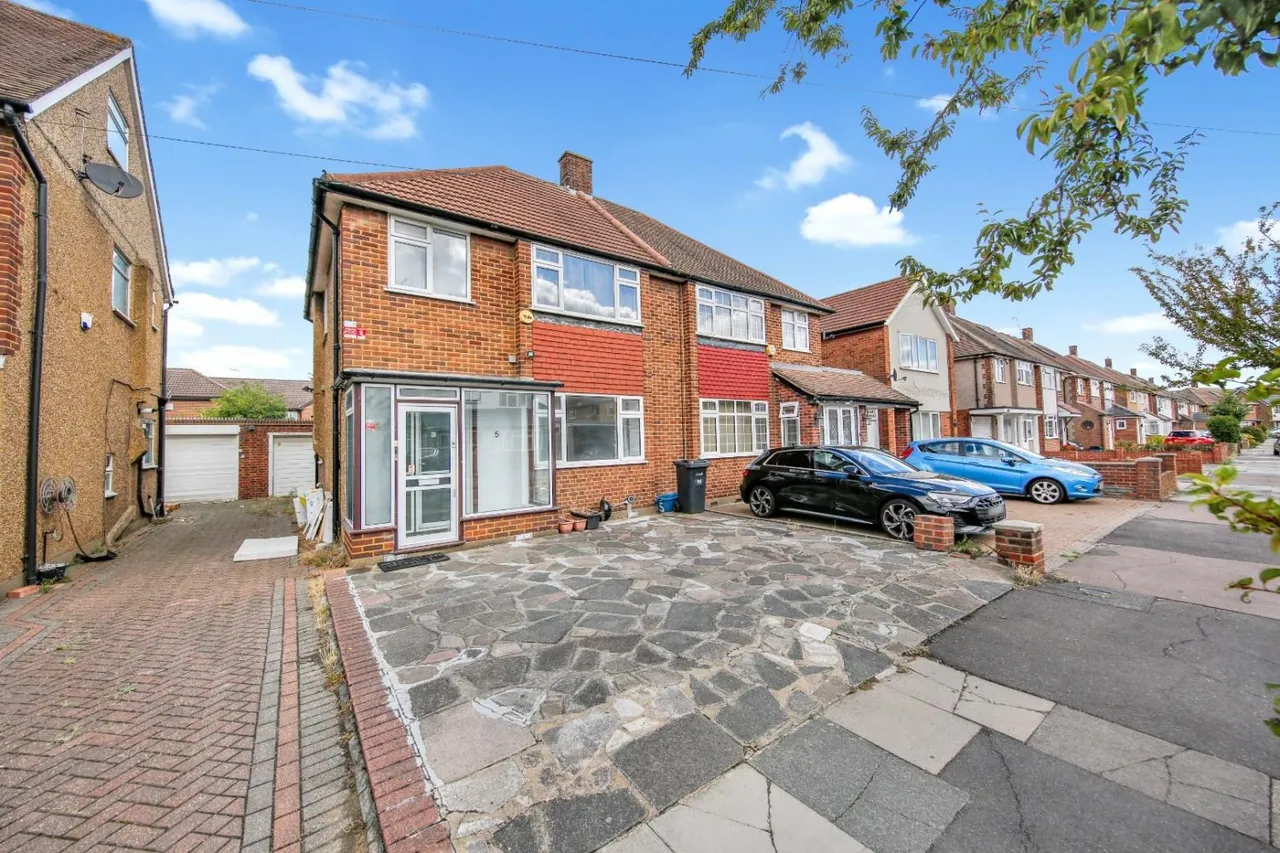 Tendring Way, Chadwell Heath, RM6, photo 28