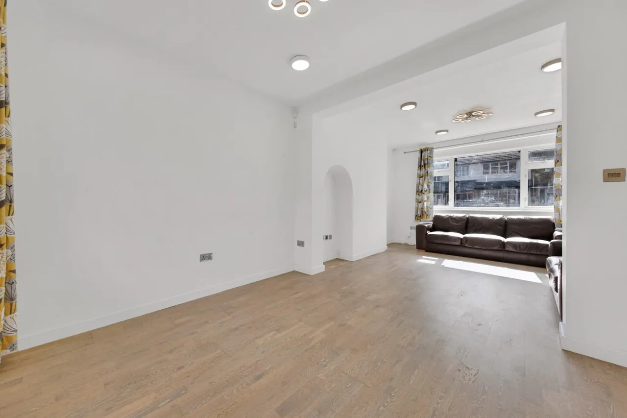 Tendring Way, Chadwell Heath, RM6, photo 4