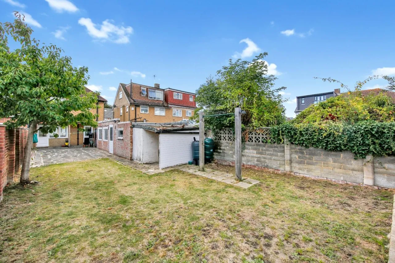 Tendring Way, Chadwell Heath, RM6, photo 25