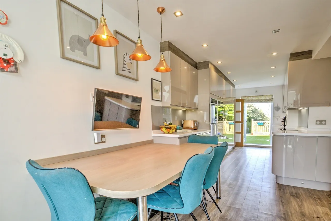 Emville Avenue, Leeds, photo 11