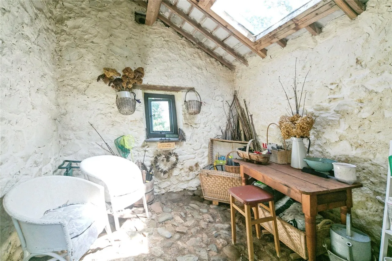 Near Rhydyclafdy, Pwllheli, LL53, photo 31