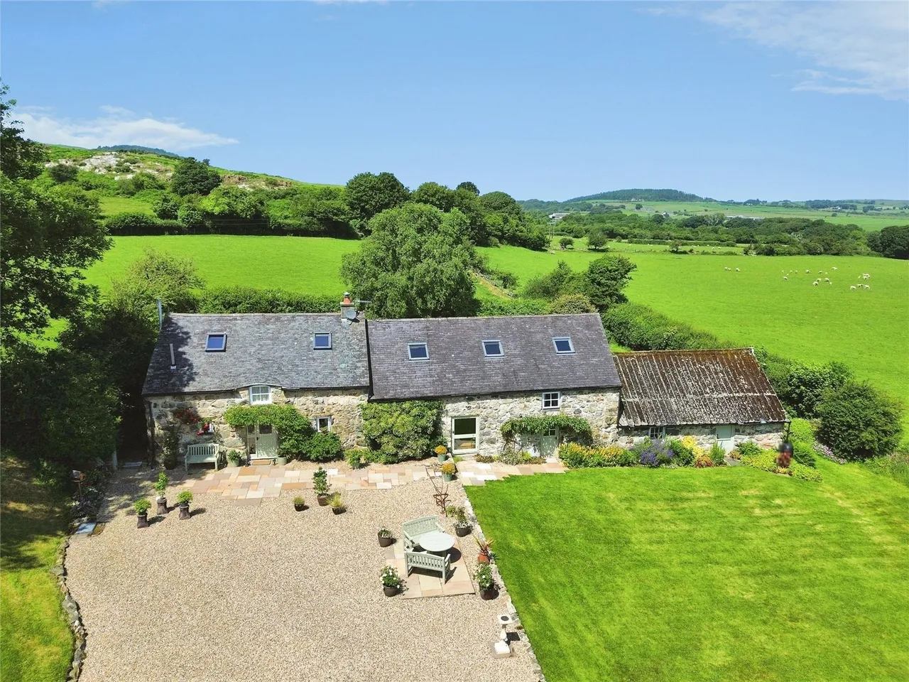 Near Rhydyclafdy, Pwllheli, LL53, photo 13
