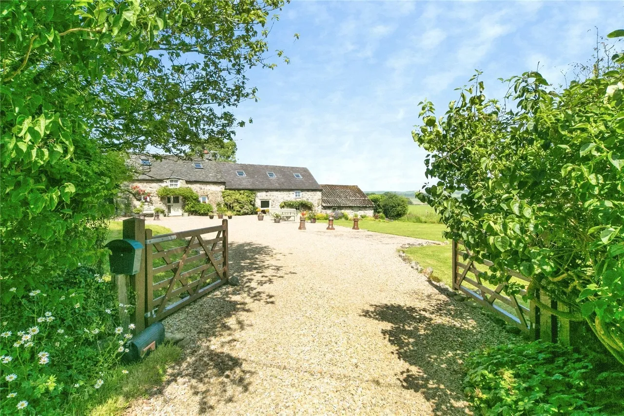 Near Rhydyclafdy, Pwllheli, LL53, photo 15