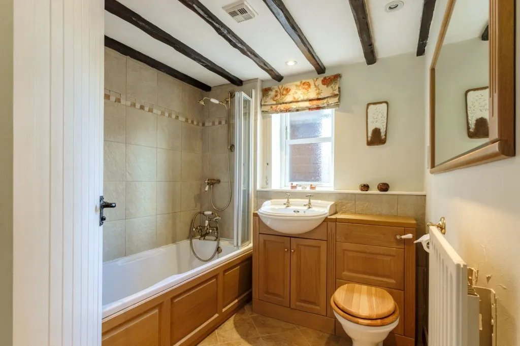 The Old Dairy, Wood Farm Court, NG11, photo 11