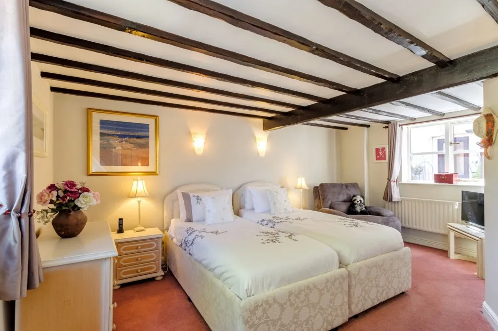 The Old Dairy, Wood Farm Court, NG11, photo 8