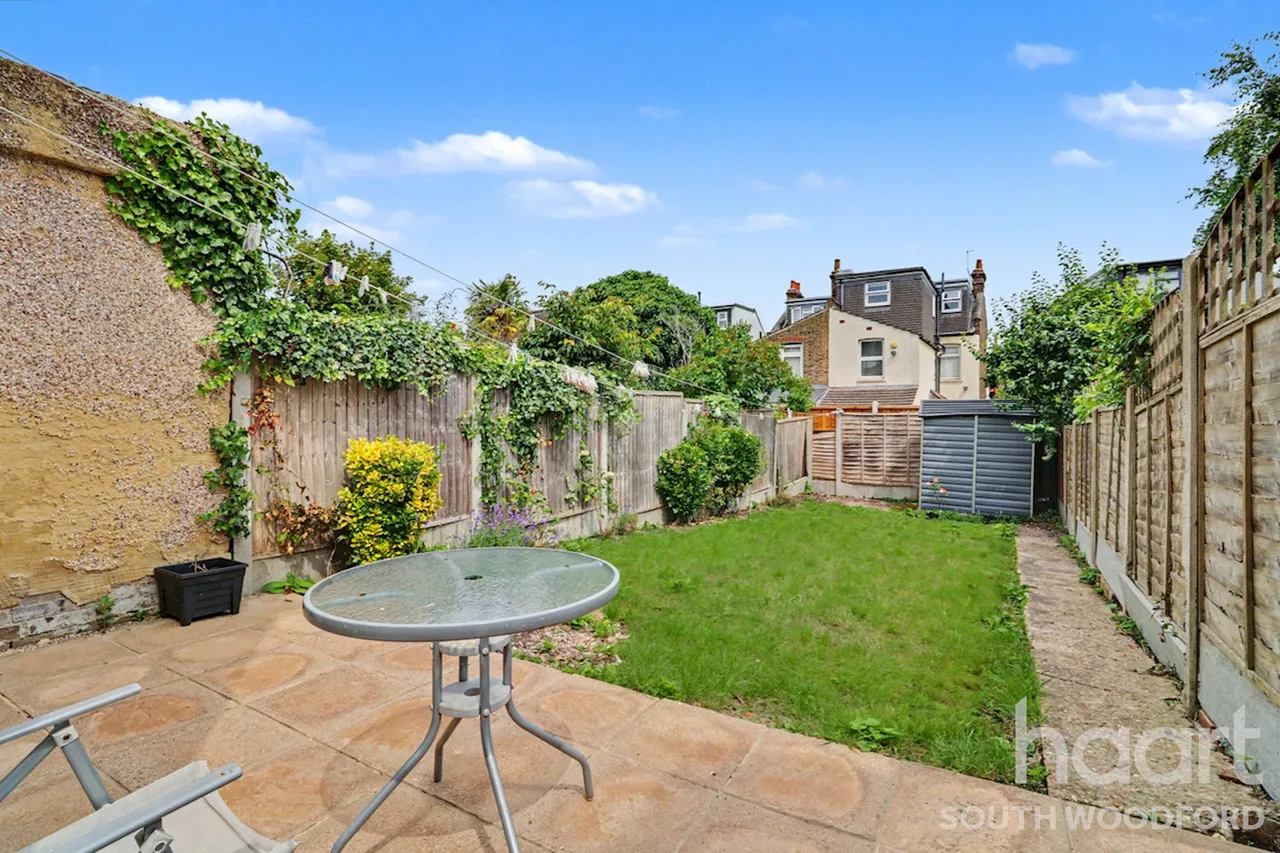 Stanley Road, London, E18, photo 4