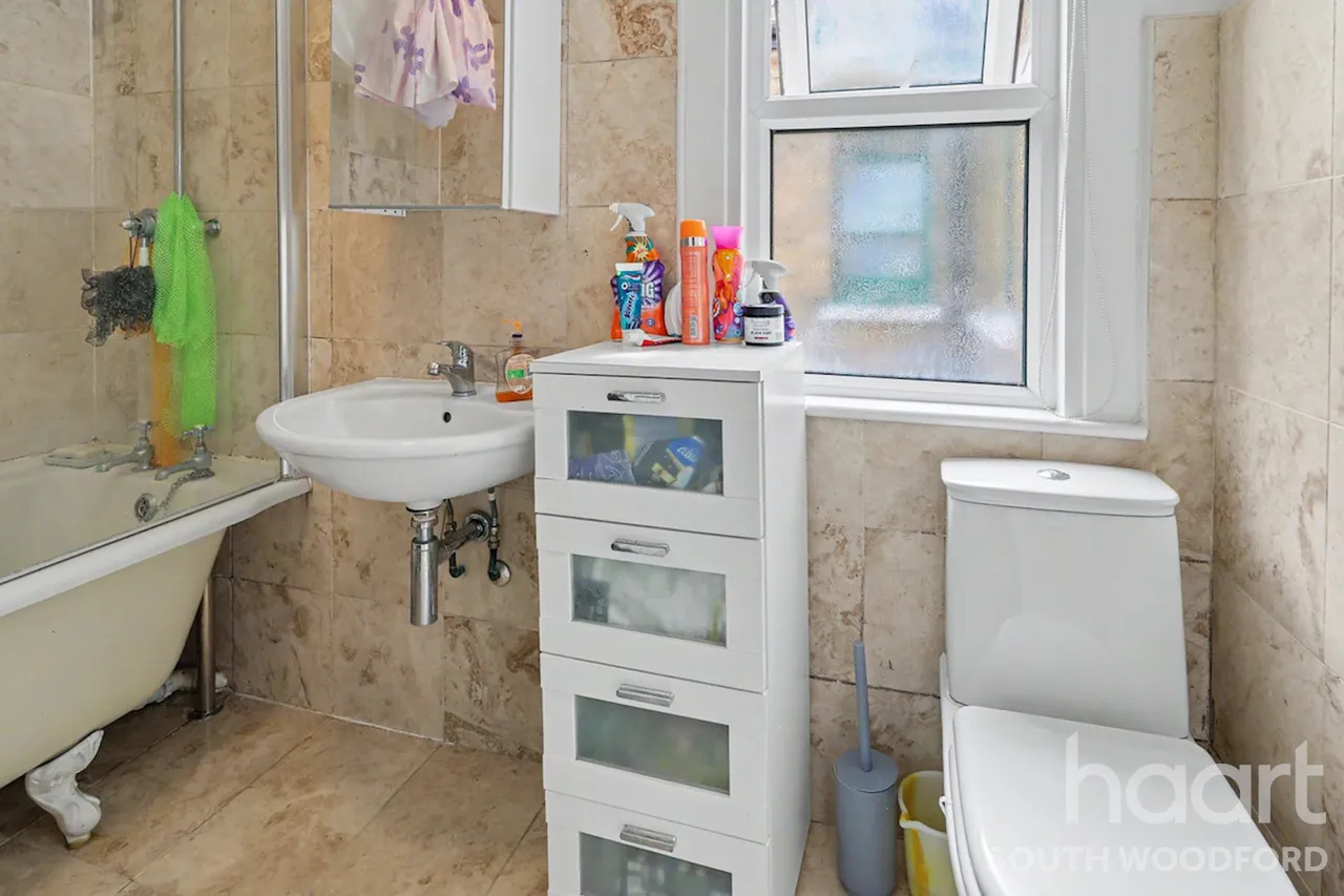 Stanley Road, London, E18, photo 11