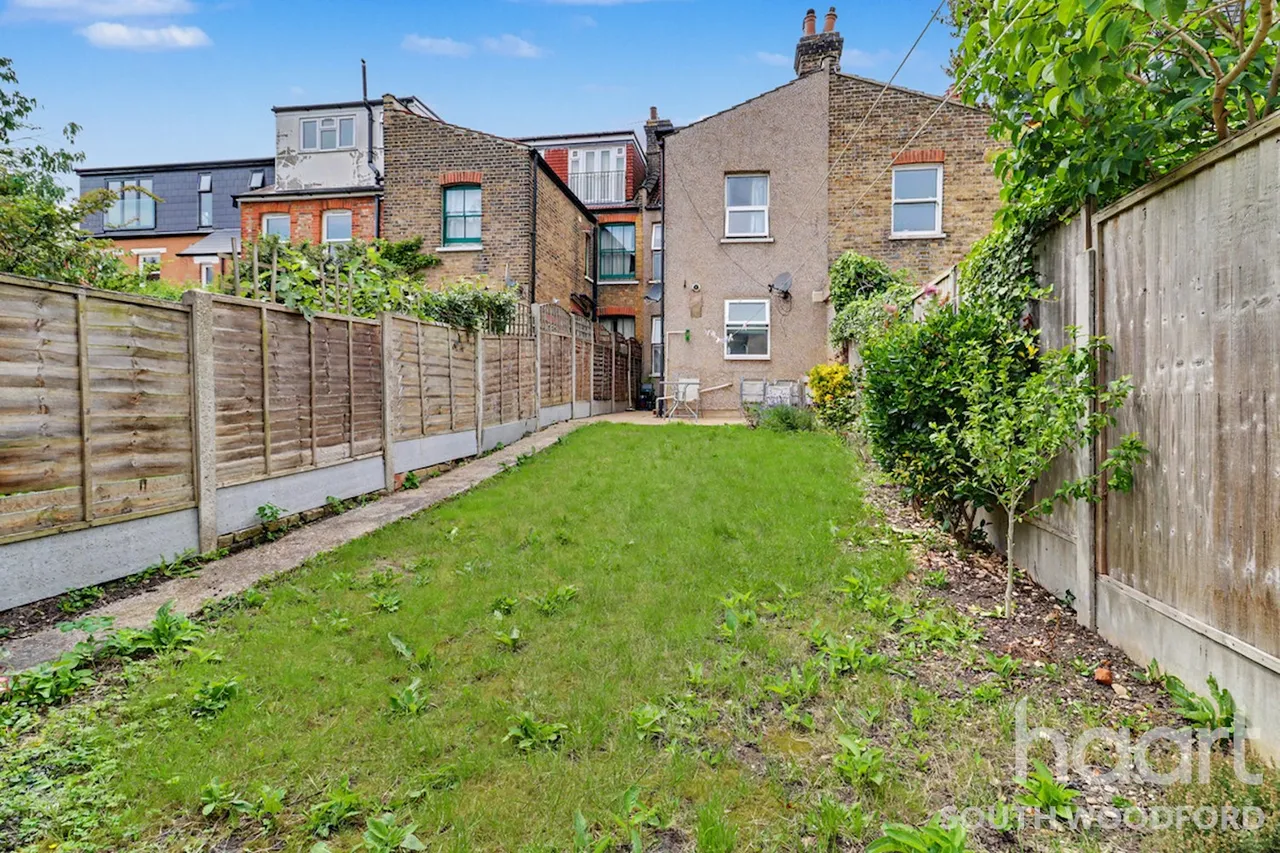 Stanley Road, London, E18, photo 12