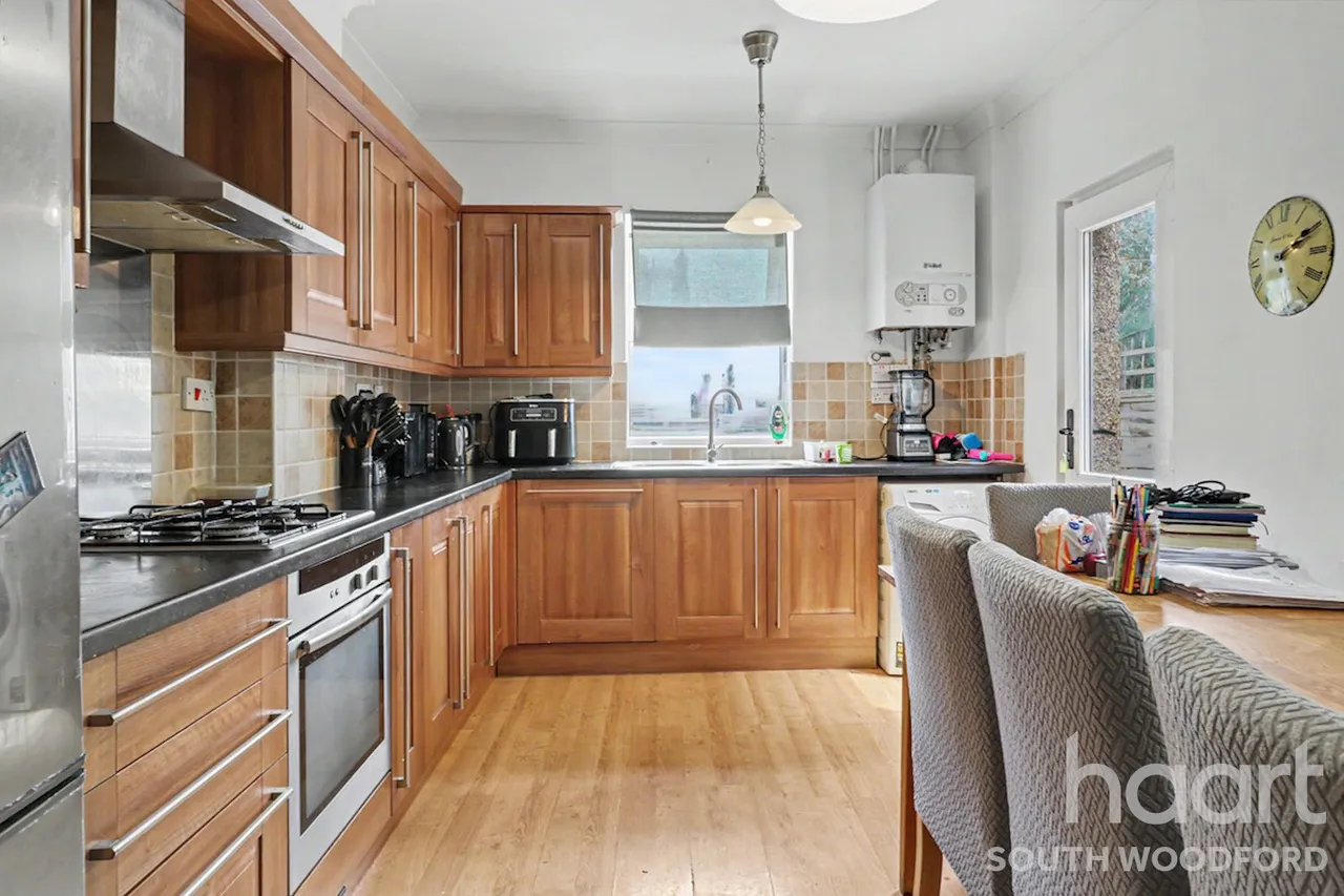 Stanley Road, London, E18, photo 3