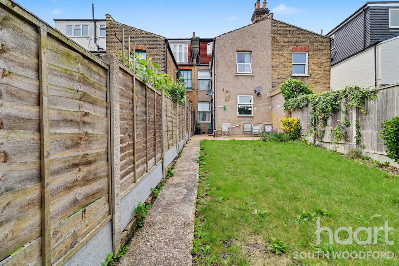 Stanley Road, London, E18, photo 13