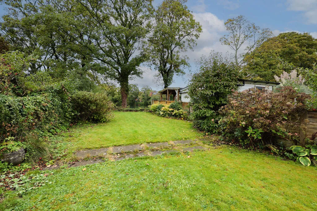 Whitley Crescent, Whitley, photo 21