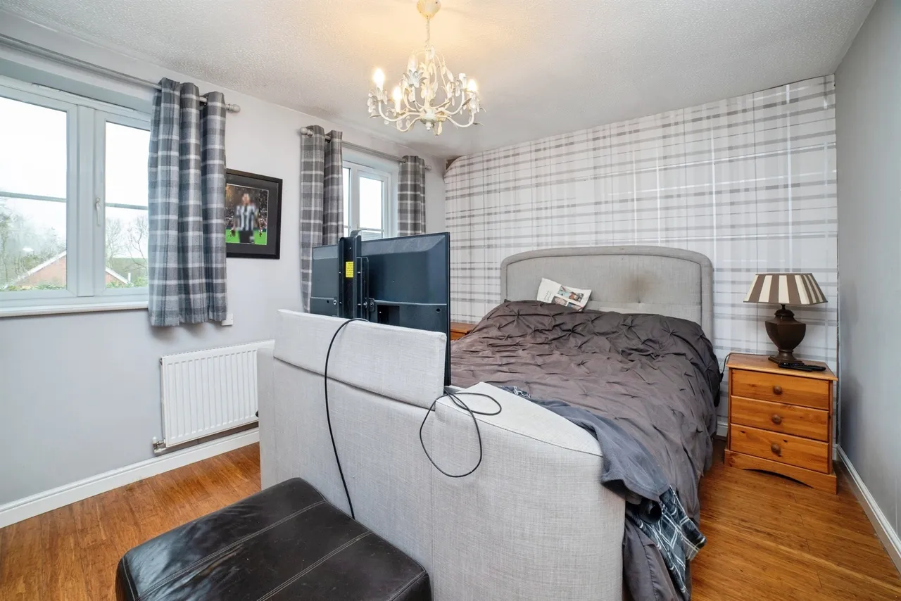 Mercia Court, Huthwaite, NG17, photo 12