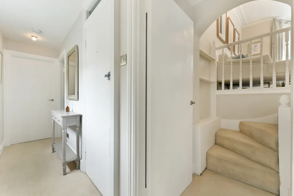 St Luke's Avenue, London, SW4, photo 6