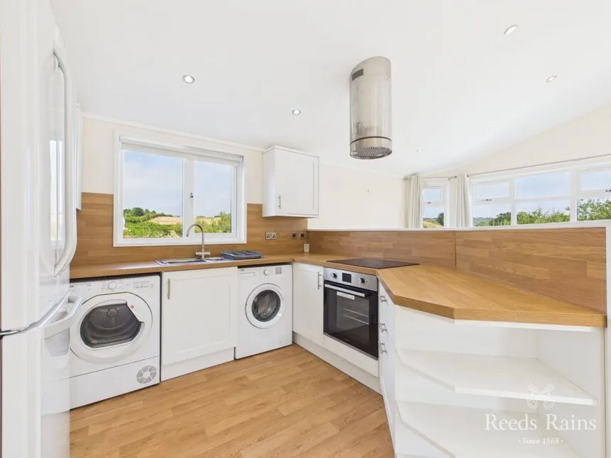 Sun Valley Road, Scarborough, YO12, photo 3