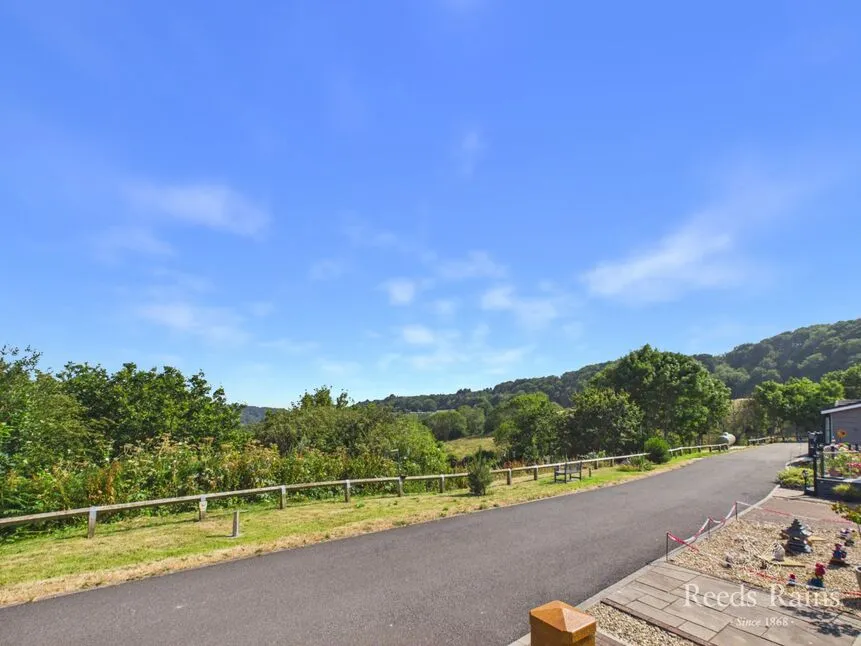 Sun Valley Road, Scarborough, YO12, photo 16