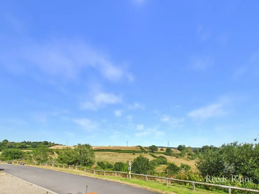 Sun Valley Road, Scarborough, YO12, photo 13