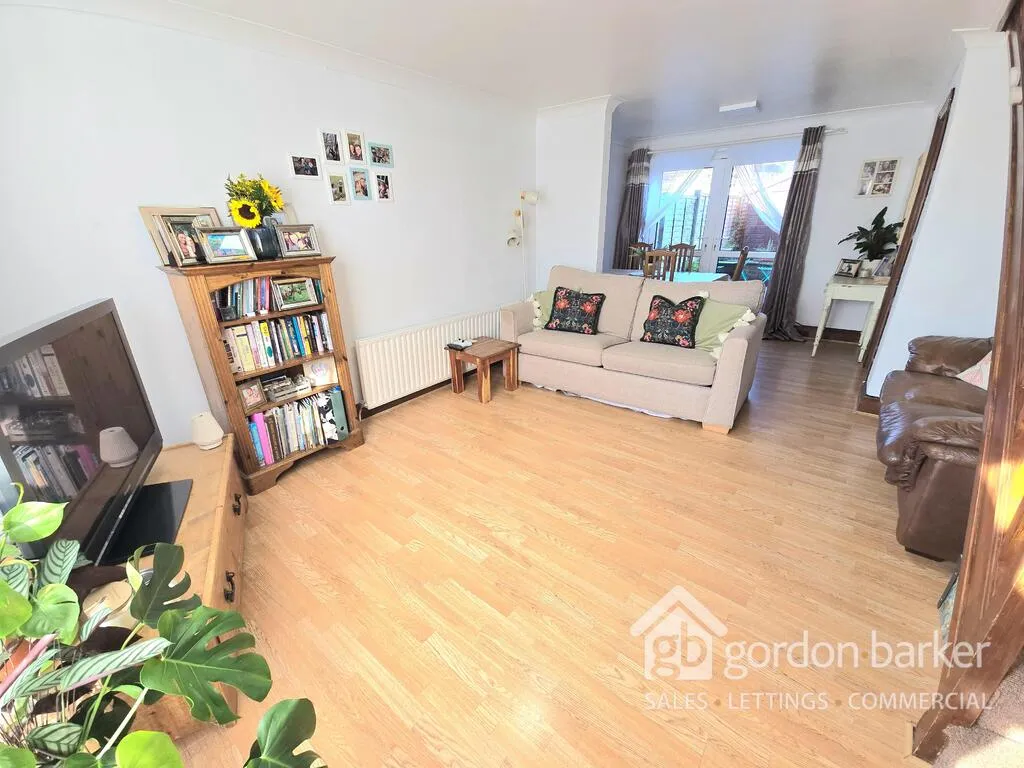 Apple Tree Road, Alderholt, Fordingbridge, SP6 3EW, photo 4