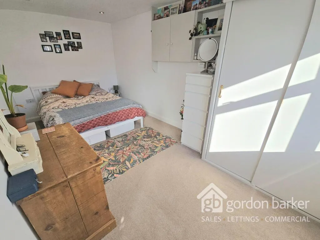 Apple Tree Road, Alderholt, Fordingbridge, SP6 3EW, photo 17