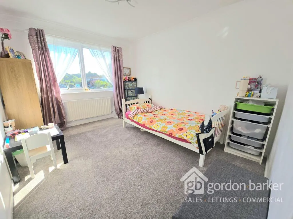 Apple Tree Road, Alderholt, Fordingbridge, SP6 3EW, photo 22